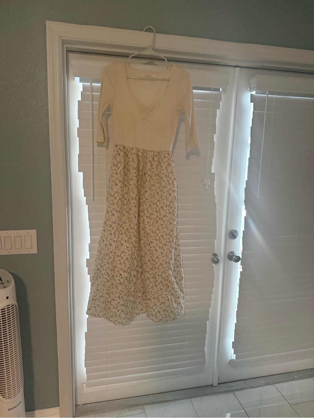Christy Dawn Evelyn Dress - Picture 2 of 4